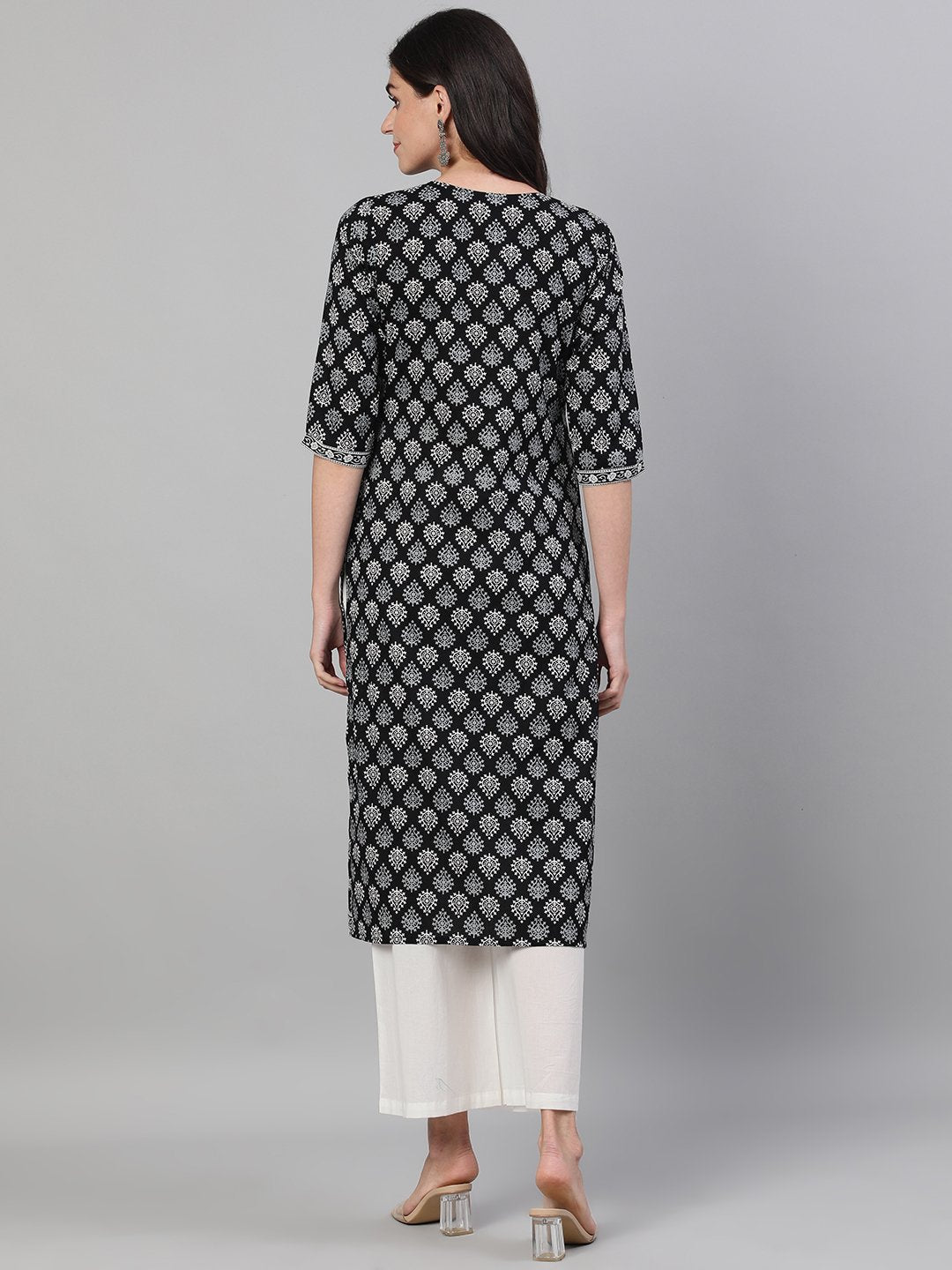 Women's Black Three-Quarter Sleeves Straight Kurta With Palazzo And Pockets And Face Mask