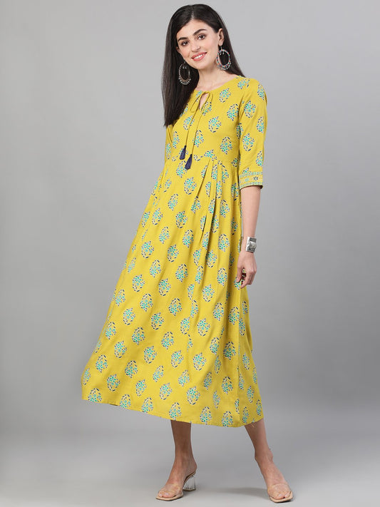 Women's Green Printed Round Neck Viscose Rayon Fit And Flare Dress With Pockets