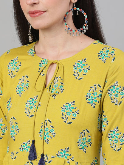 Women's Green Printed Round Neck Viscose Rayon Fit And Flare Dress With Pockets