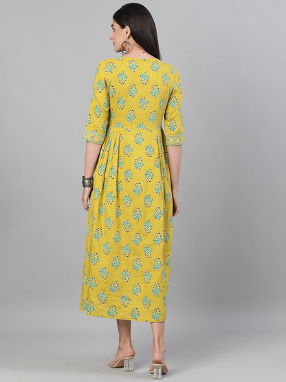 Women's Green Printed Round Neck Viscose Rayon Fit And Flare Dress With Pockets