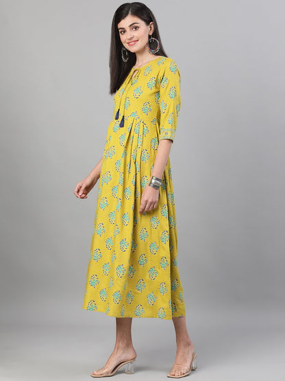 Women's Green Printed Round Neck Viscose Rayon Fit And Flare Dress With Pockets
