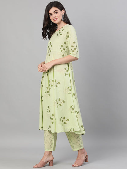 Women's Green Three-Quarter Sleeves Straight Kurta With Palazzo And Dupatta With Pockets And Face Mask