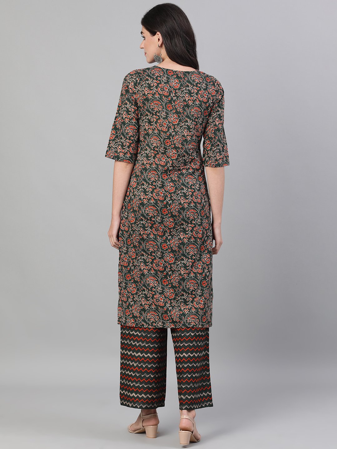 Women's Green And Orange Three-Quarter Sleeves Straight Kurta With Palazzo With Pockets And Face Mask