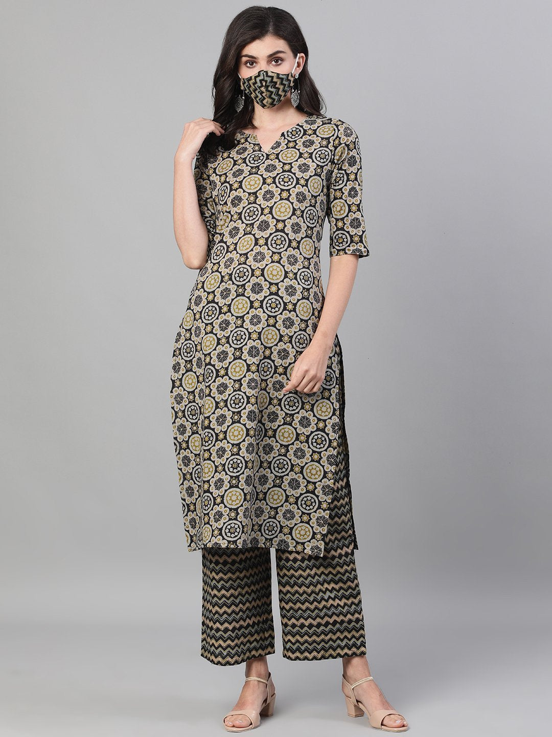 Women's Black And Greenthree-Quarter Sleeves Straight Kurta With Palazzo With Pockets And Face Mask