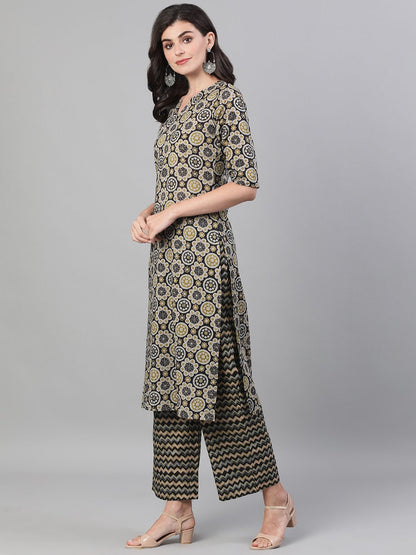 Women's Black And Greenthree-Quarter Sleeves Straight Kurta With Palazzo With Pockets And Face Mask