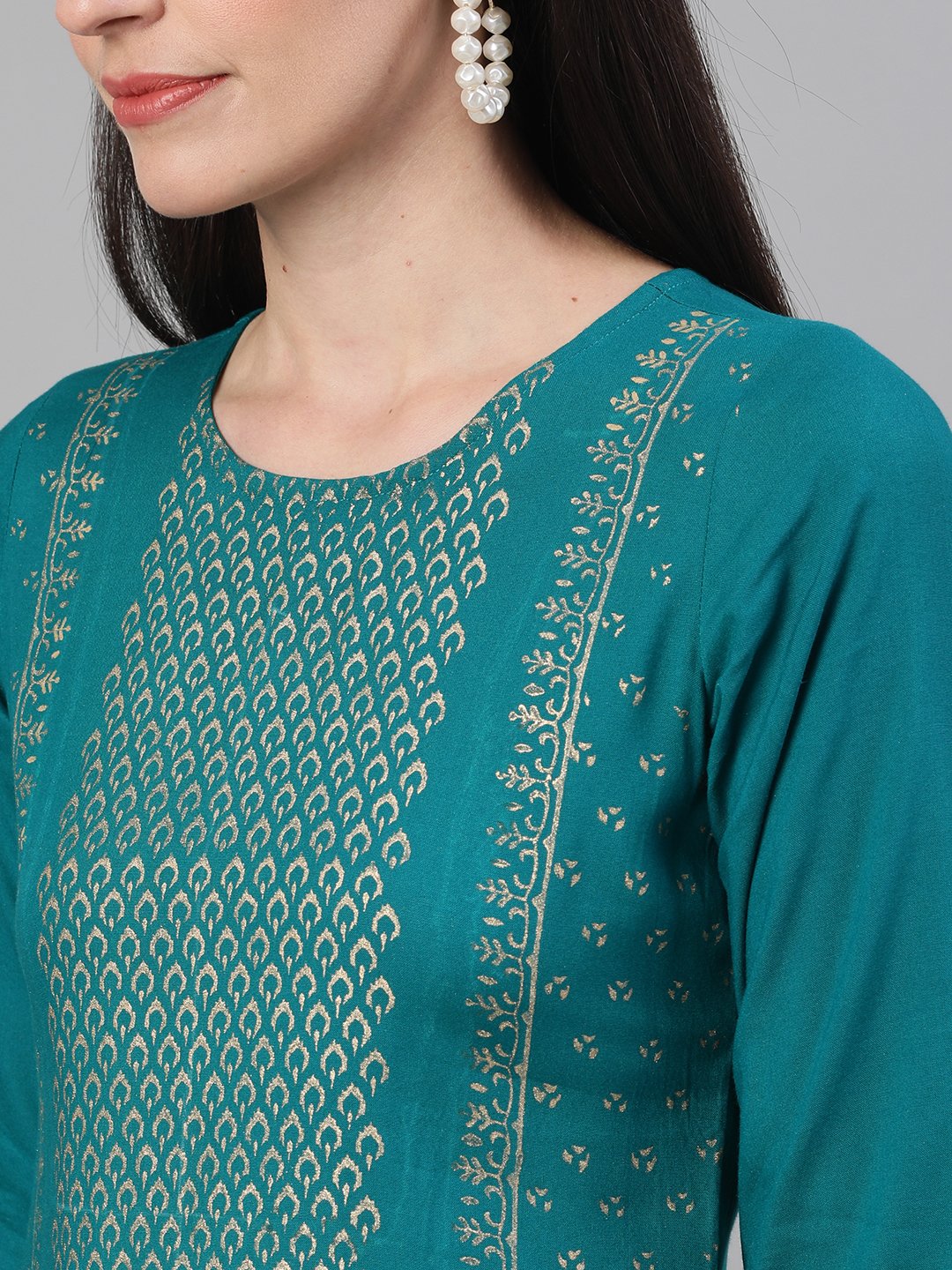 Women's Rama Green And White Three-Quarter Sleeves Block Printed Straight Kurta With Palazzo And Pockets