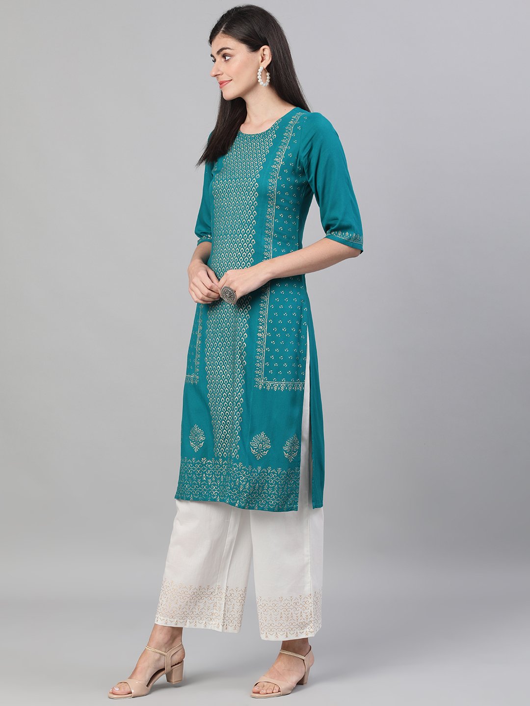Women's Rama Green And White Three-Quarter Sleeves Block Printed Straight Kurta With Palazzo And Pockets