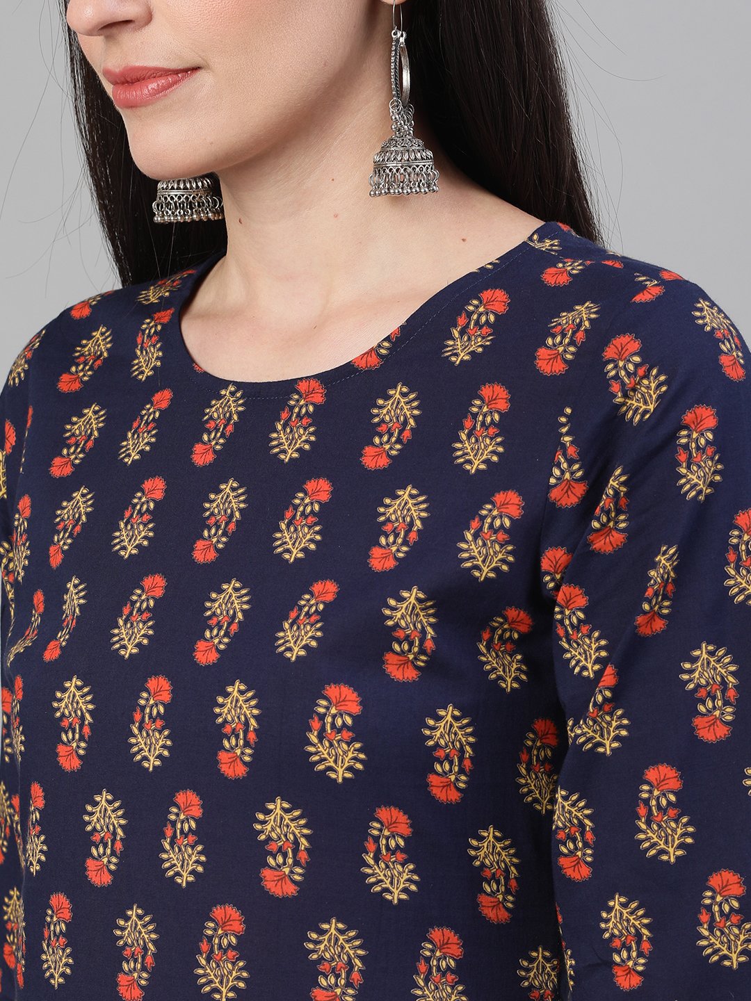 Women's Blue Three-Quarter Sleeves Floral Printed Kurta And Palazzo With Pockets