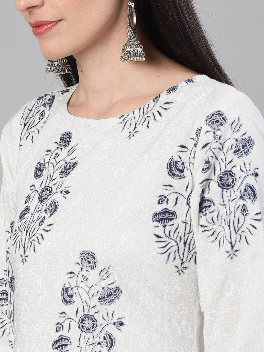 Women's White And Blue Three-Quarter Sleeves Printed Kurta-Palazzo With Pockets