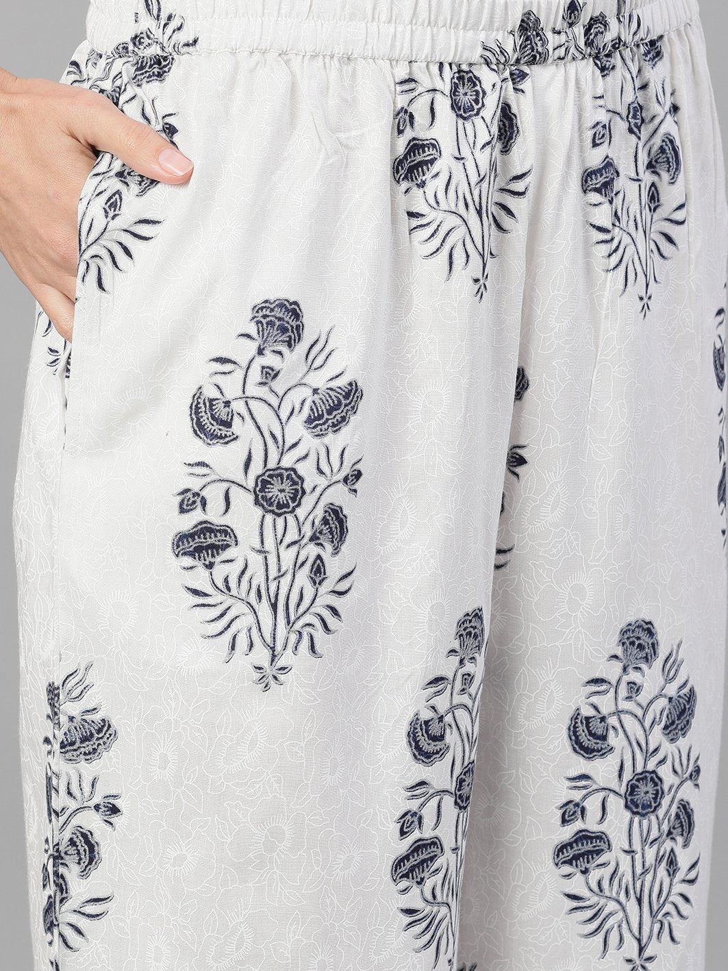 Women's White And Blue Three-Quarter Sleeves Printed Kurta-Palazzo With Pockets