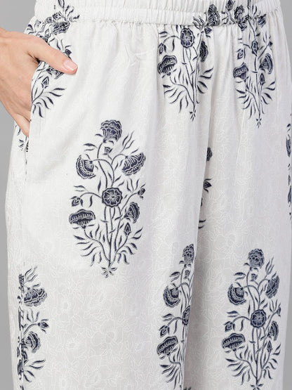 Women's White And Blue Three-Quarter Sleeves Printed Kurta-Palazzo With Pockets