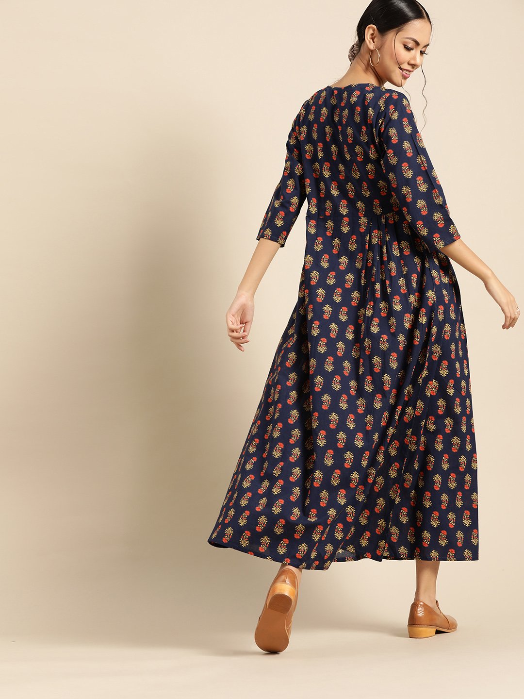 Women's Indigo Floral Printed Gathered Dress With Round Neck & Three Quarters Sleeves