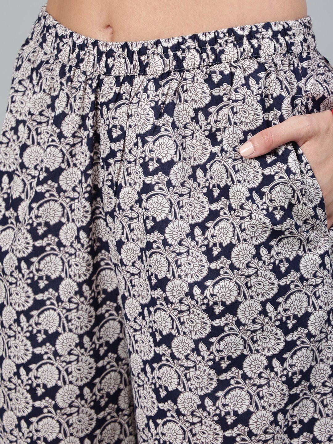 Women's Navy Blue Floral Printed Straight Kurta With Plazo