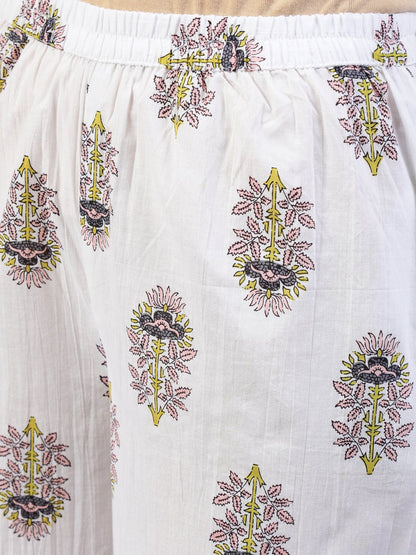 Women's Peach Floral Printed Flared Kurta With Trouser & Dupatta