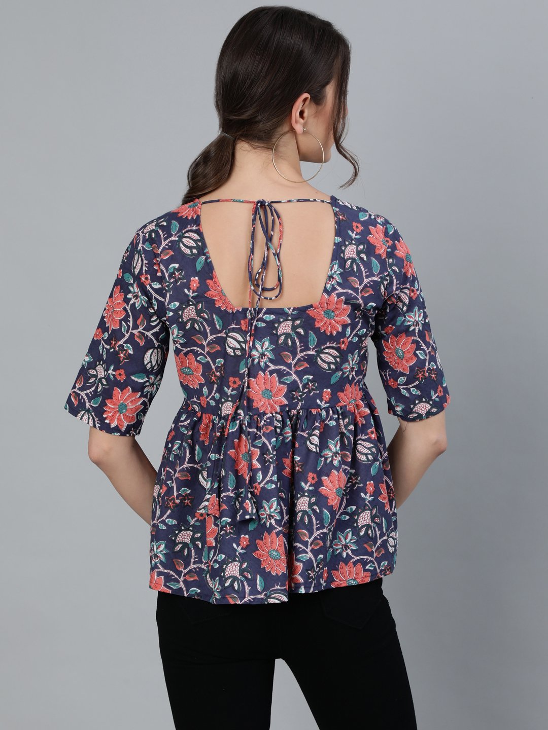 Women's Blue Printed Top With V Neck & Three Quarter Sleeves