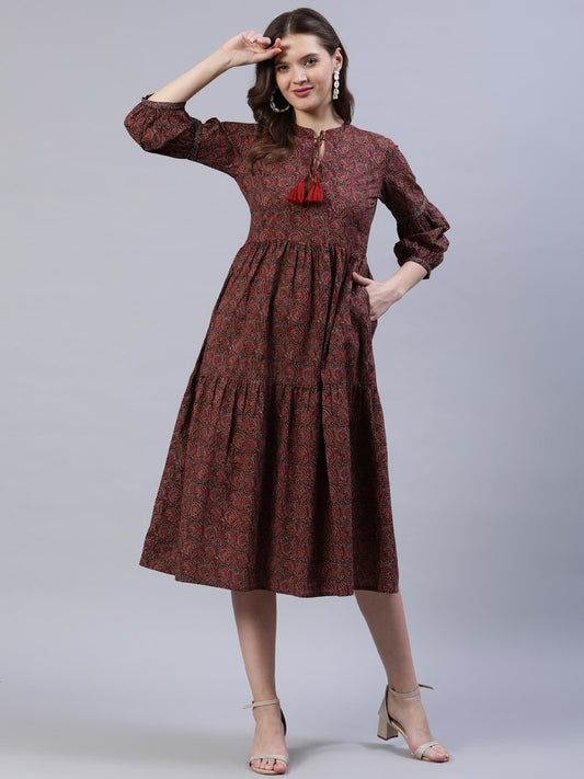 Women's Maroon Printed Dress With Three Quarter Sleeves