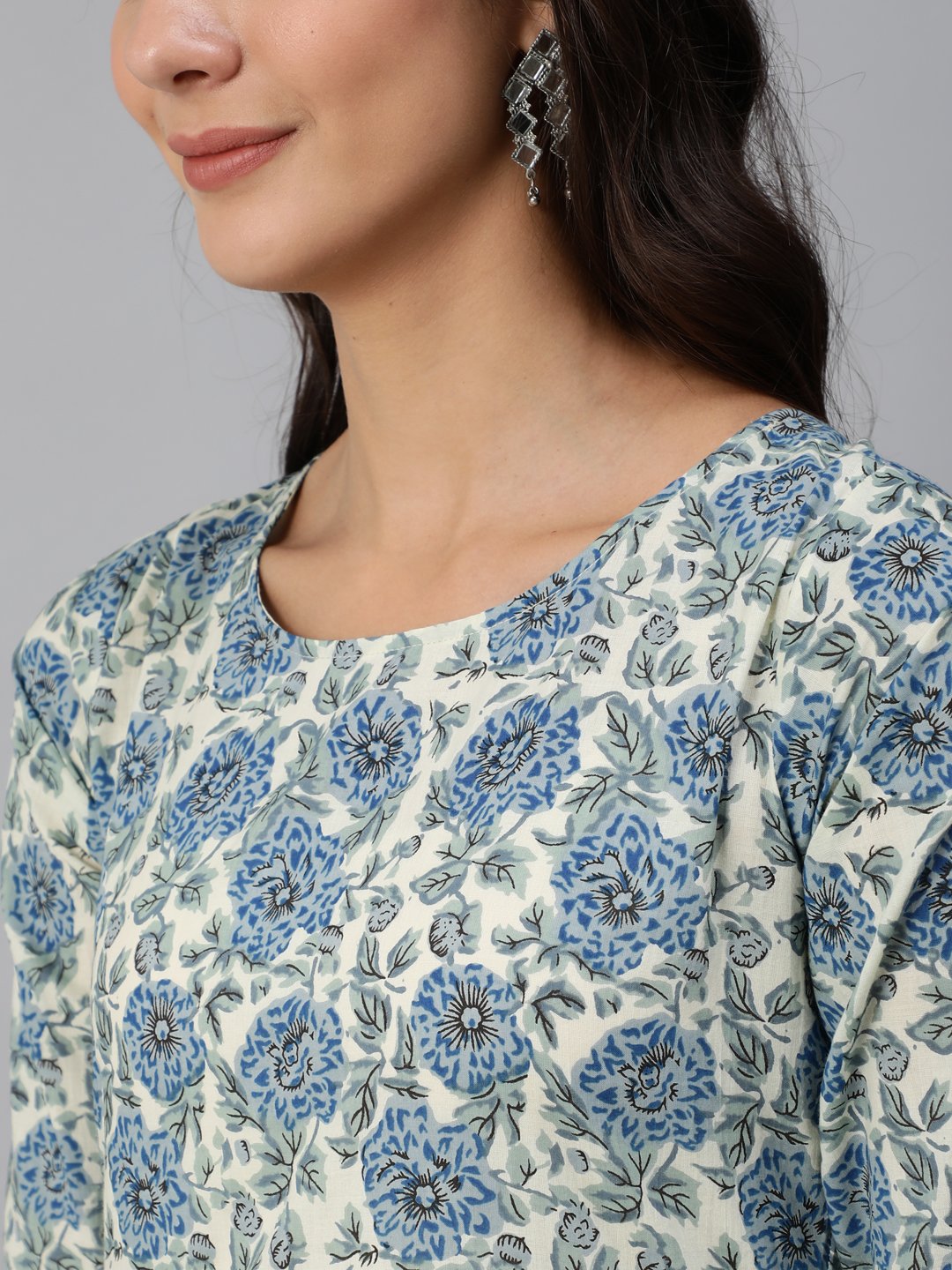 Women's Blue & Cream Floral Printed Kurta Set With Trouser & Dupatta