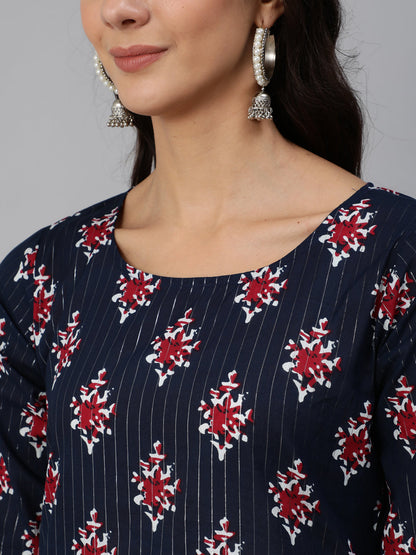 Women's Blue Ethnic Striped Printed Straight Kurta With Three Quarter Sleeves