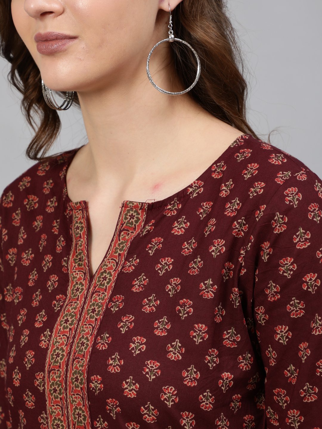 Women's Burgundy Printed Tunic With Three Quarter Sleeves - N