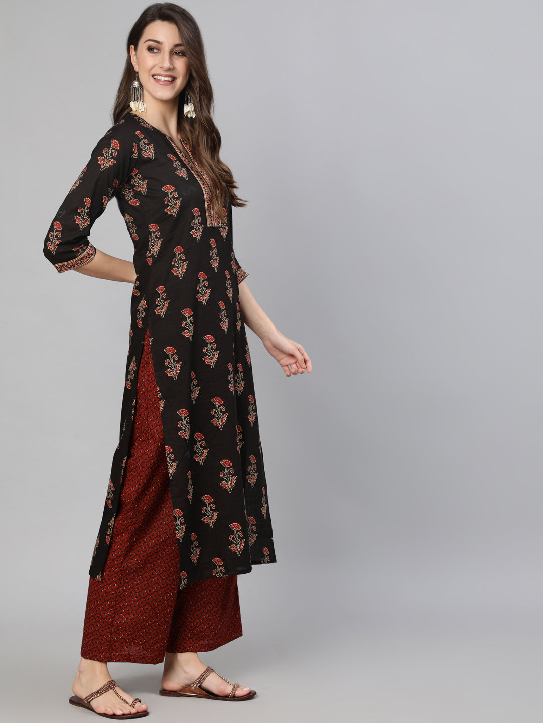 Women's Black & Maroon Floral Printed Straight Kurta With Palzzo And Dupatta