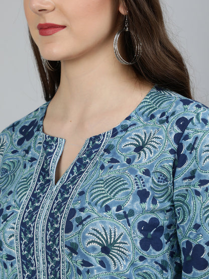 Women's Blue Floral Printed Straight Kurta With Three Quarter Sleeves