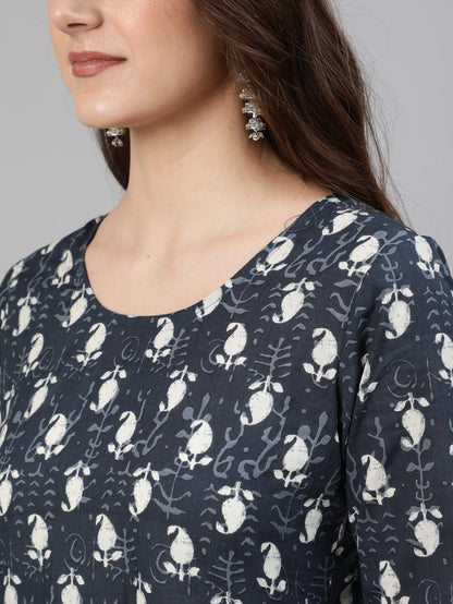 Women's Grey Ethnic Motif Printed Flared Kurta With Trouser And Dupatta