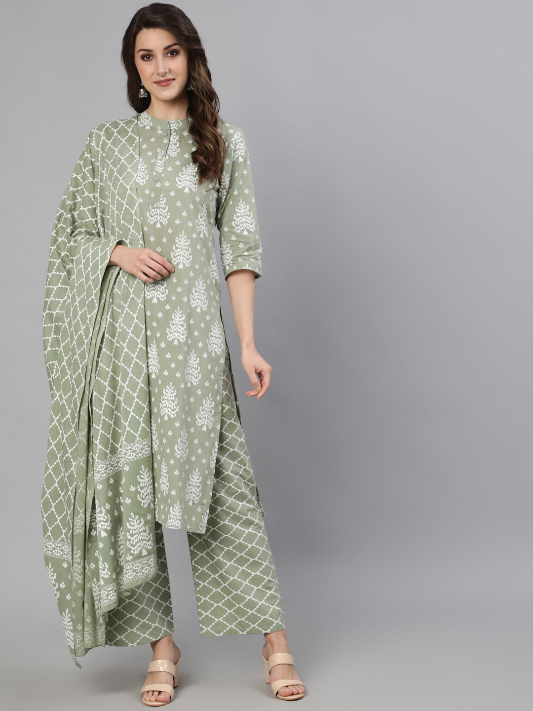 Women's Grey Ethnic Printed Straight Kurta With Three Quarter Sleeves