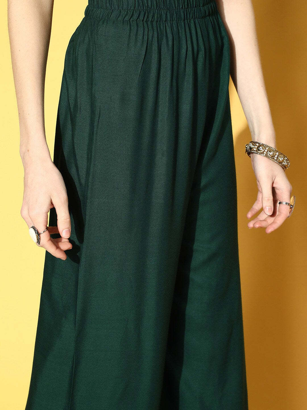 Women's Green Embroidered Straight Kurta With Plazo & Dupatta