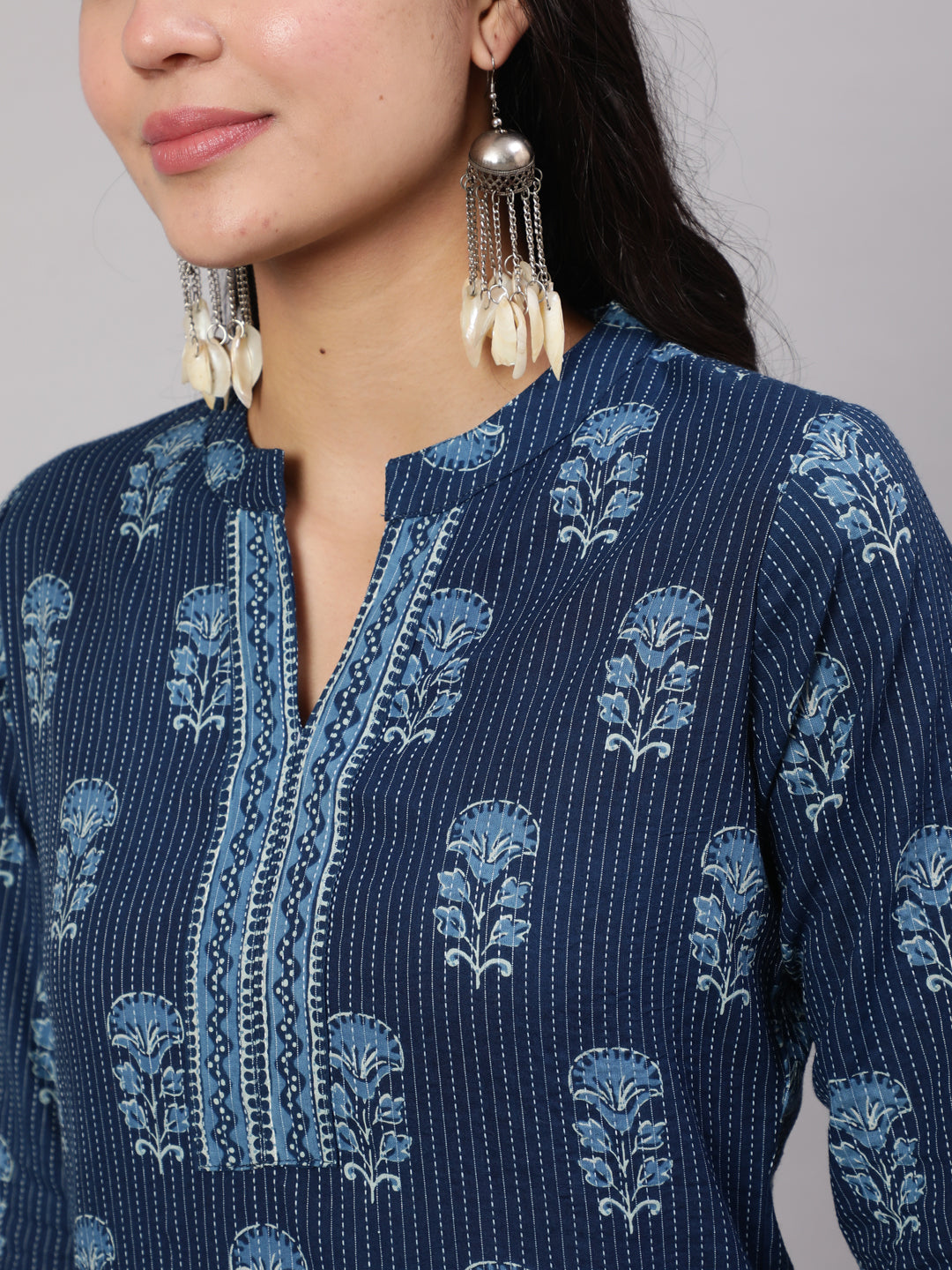 Women's Blue Printed Straight Kurta With White Solid Trouser