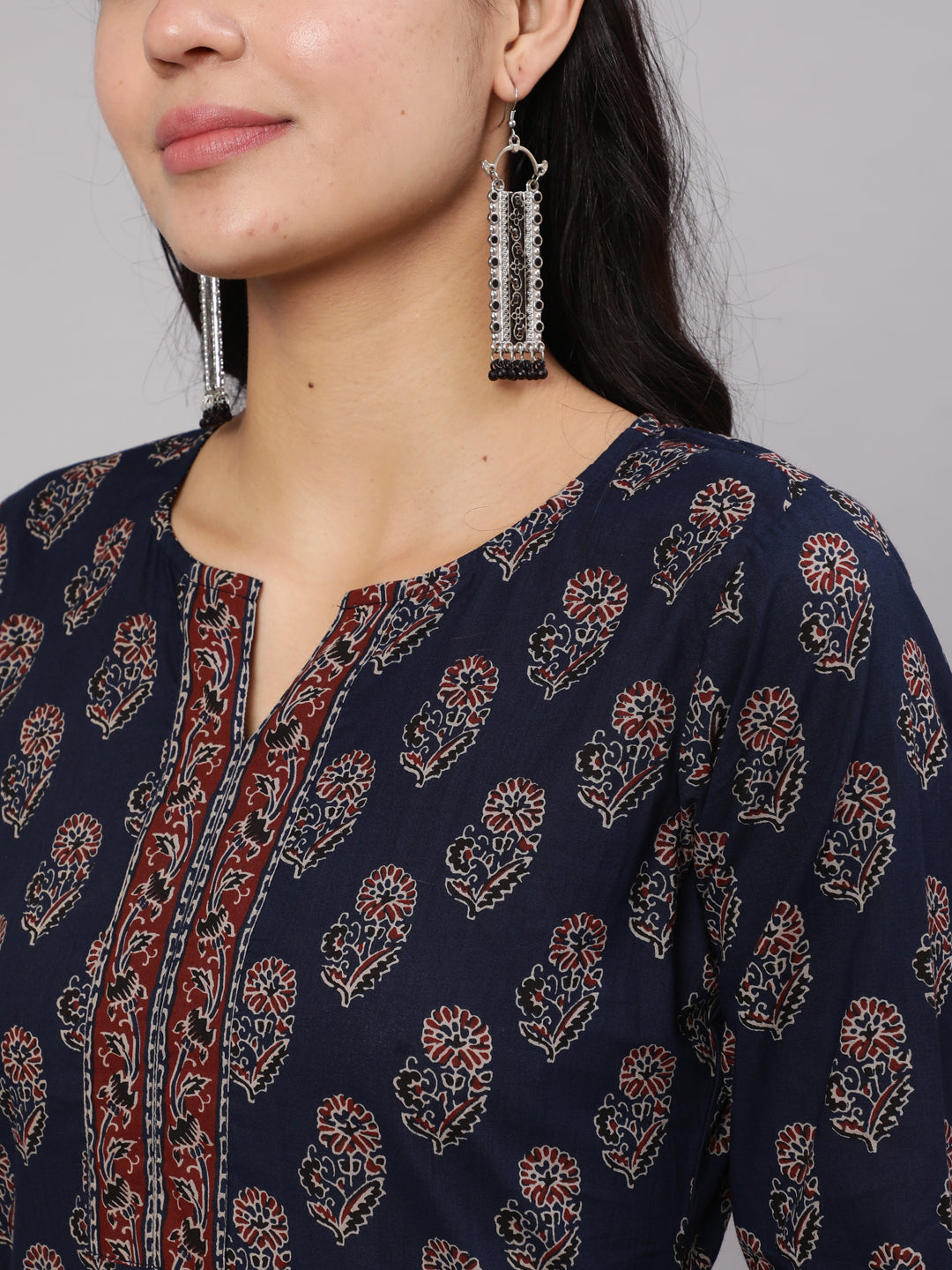 Women's Navy Blue Ethnic Printed Straight Kurta With Trouser