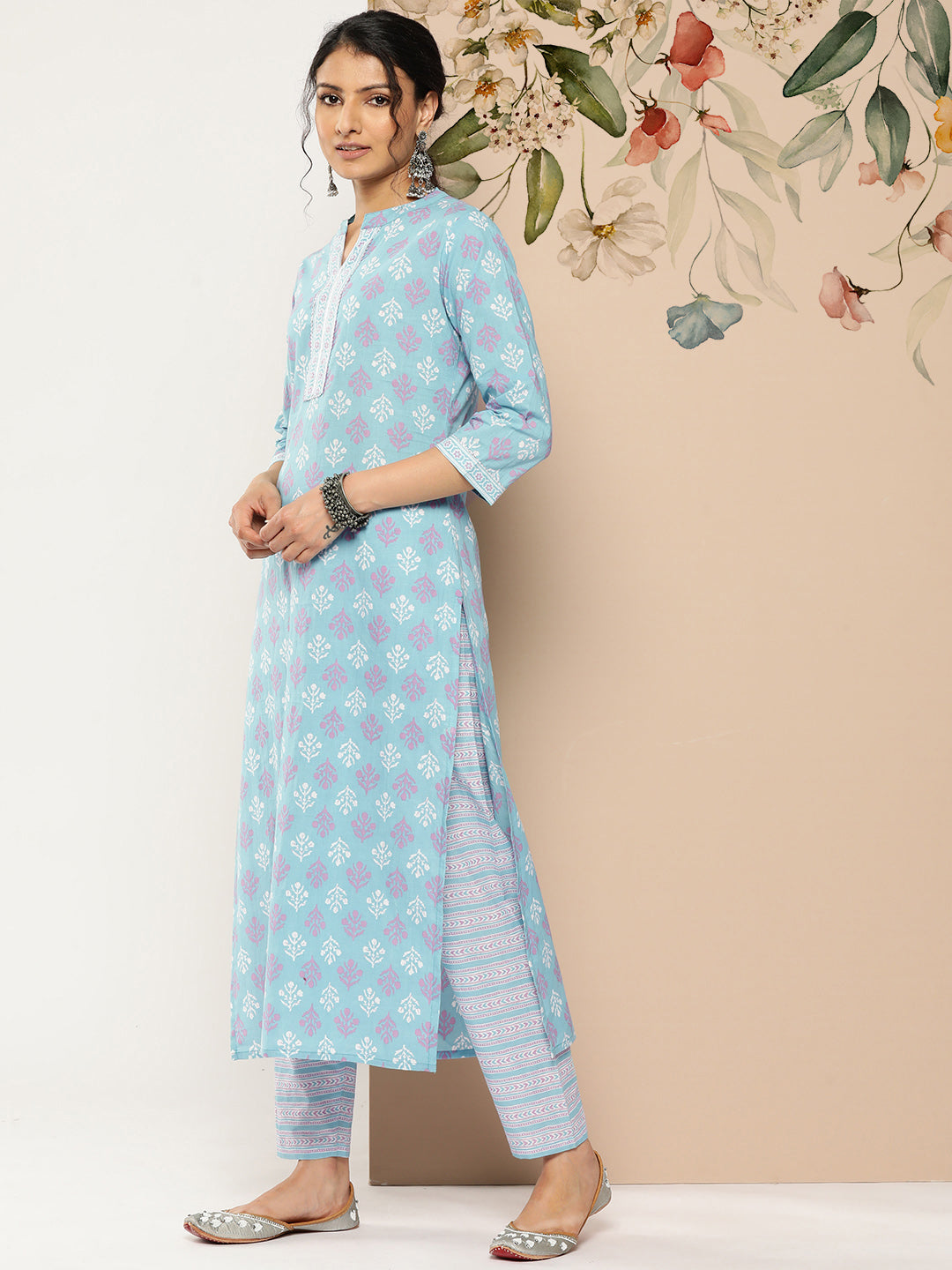 Women's Sky Blue Printed Straight Kurta With Trouser