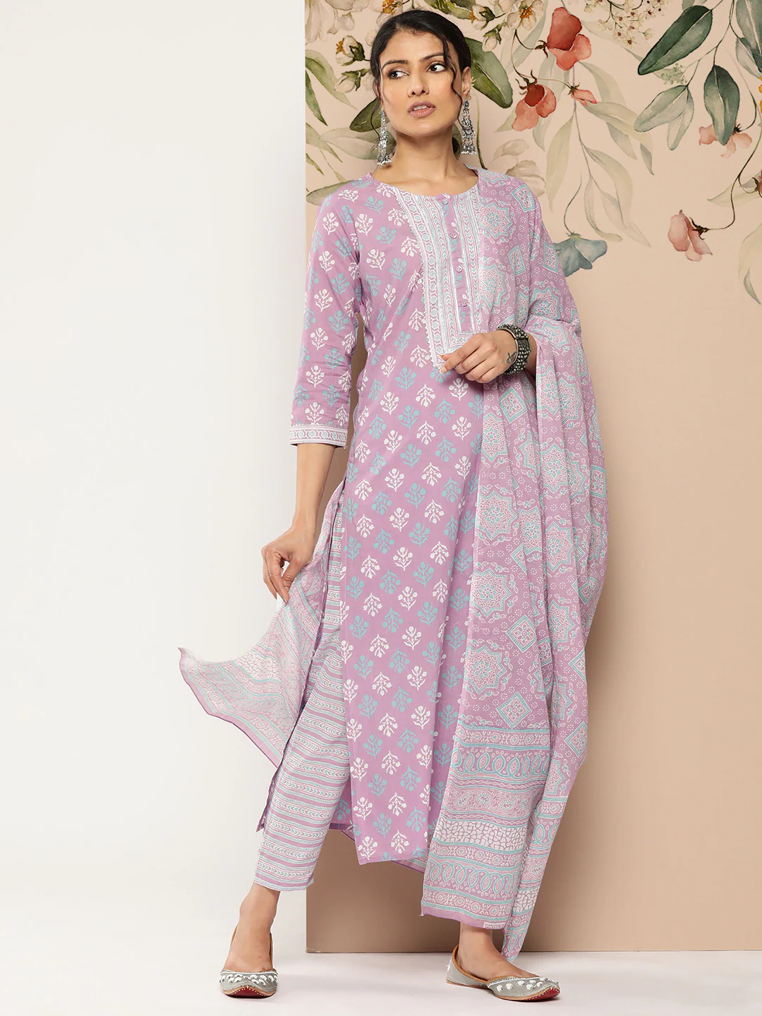 Women's Lavender Printed Straight Kurta With Palazzo & Dupatta