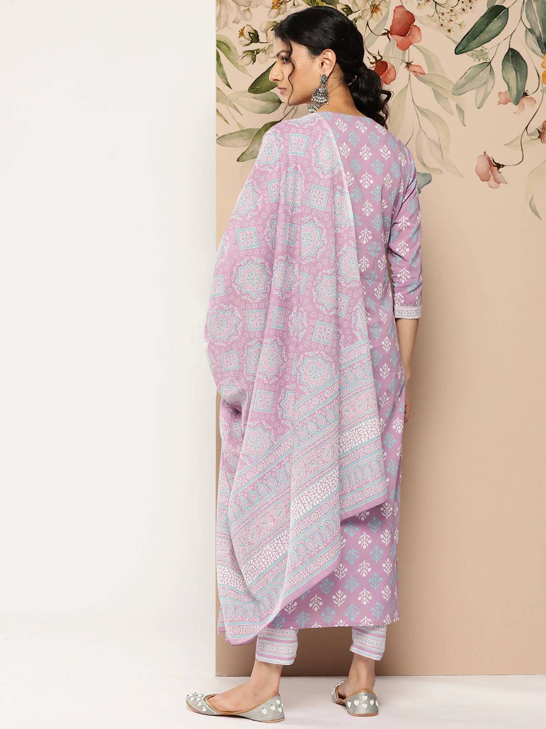 Women's Lavender Printed Straight Kurta With Palazzo & Dupatta