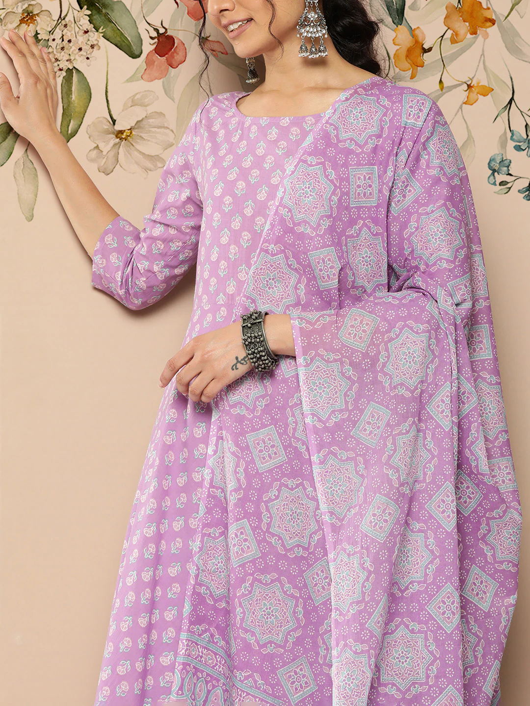 Women's Lavender Ethnic Printed Kurta With Trouser And Dupatta