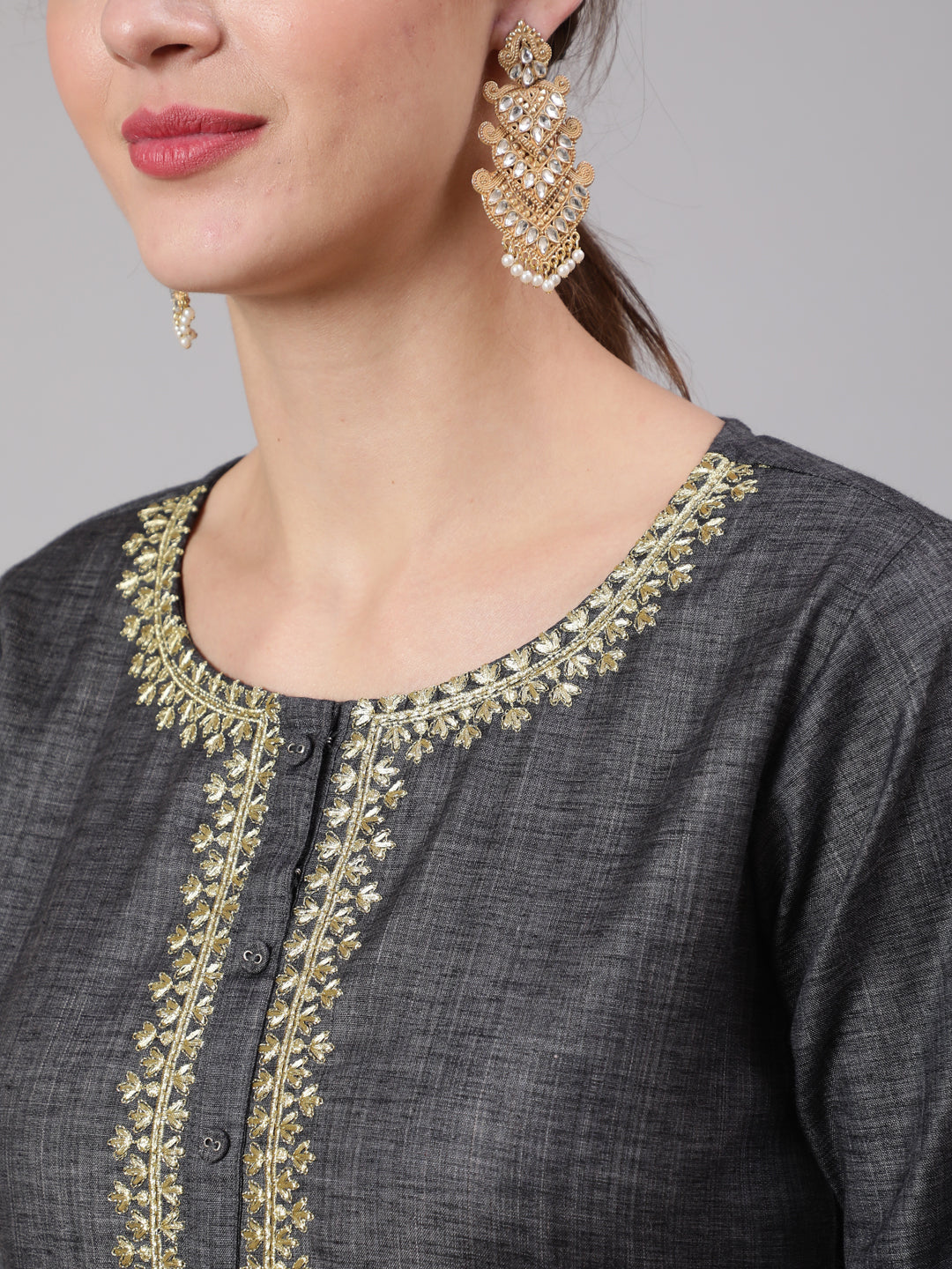 Women's Grey Embridered Straight Kurta With Three Quarter Sleeves