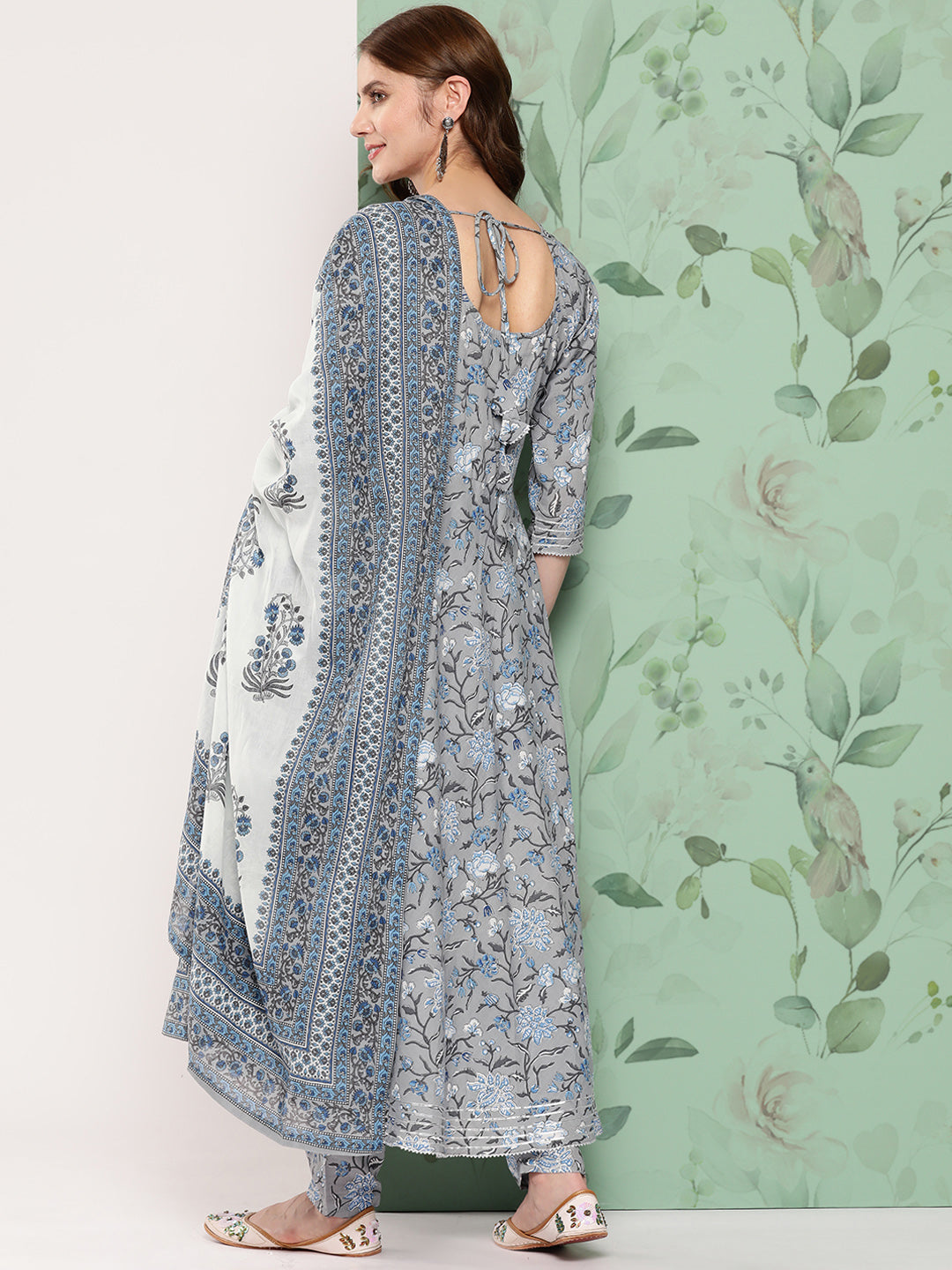 Women's Grey Floral Printed Flared Kurta And Trouser With Dupatta
