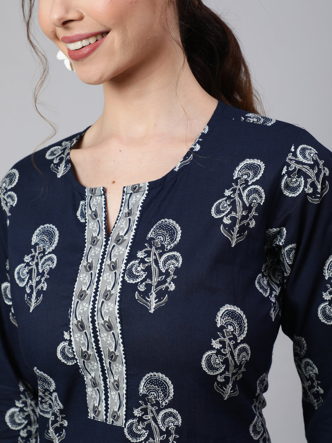 Women's Navy Blue Ethnic Printed Straight Kurta With Trouser