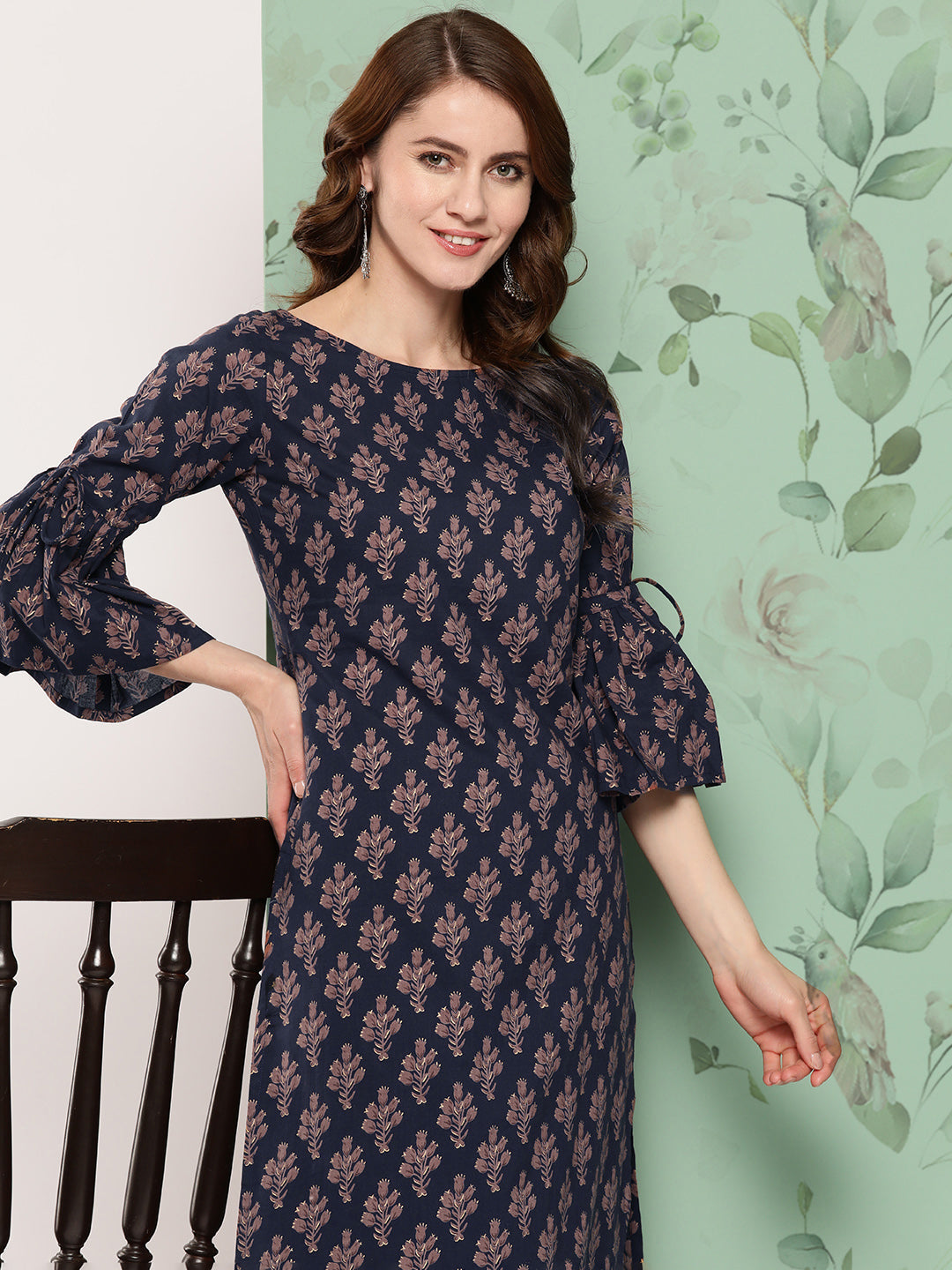 Women's Navy Blue Ethnic Printed Straight Kurta With Trouser