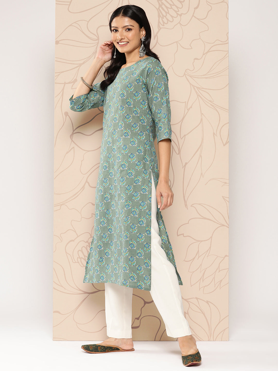 Women's Green Ethnic Printed Straight Kurta With Three Quarter Sleeves
