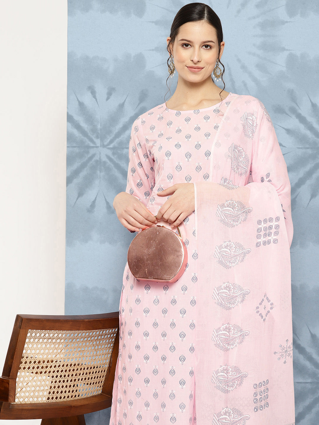 Women's Light Pink Printed Straight Kurta With Palazzo And Dupatta