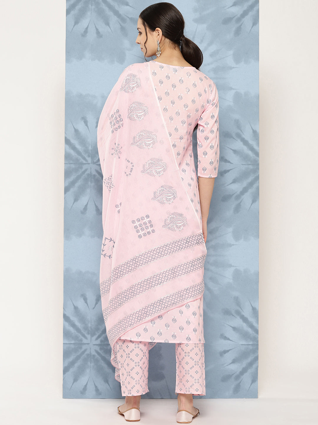 Women's Light Pink Printed Straight Kurta With Palazzo And Dupatta