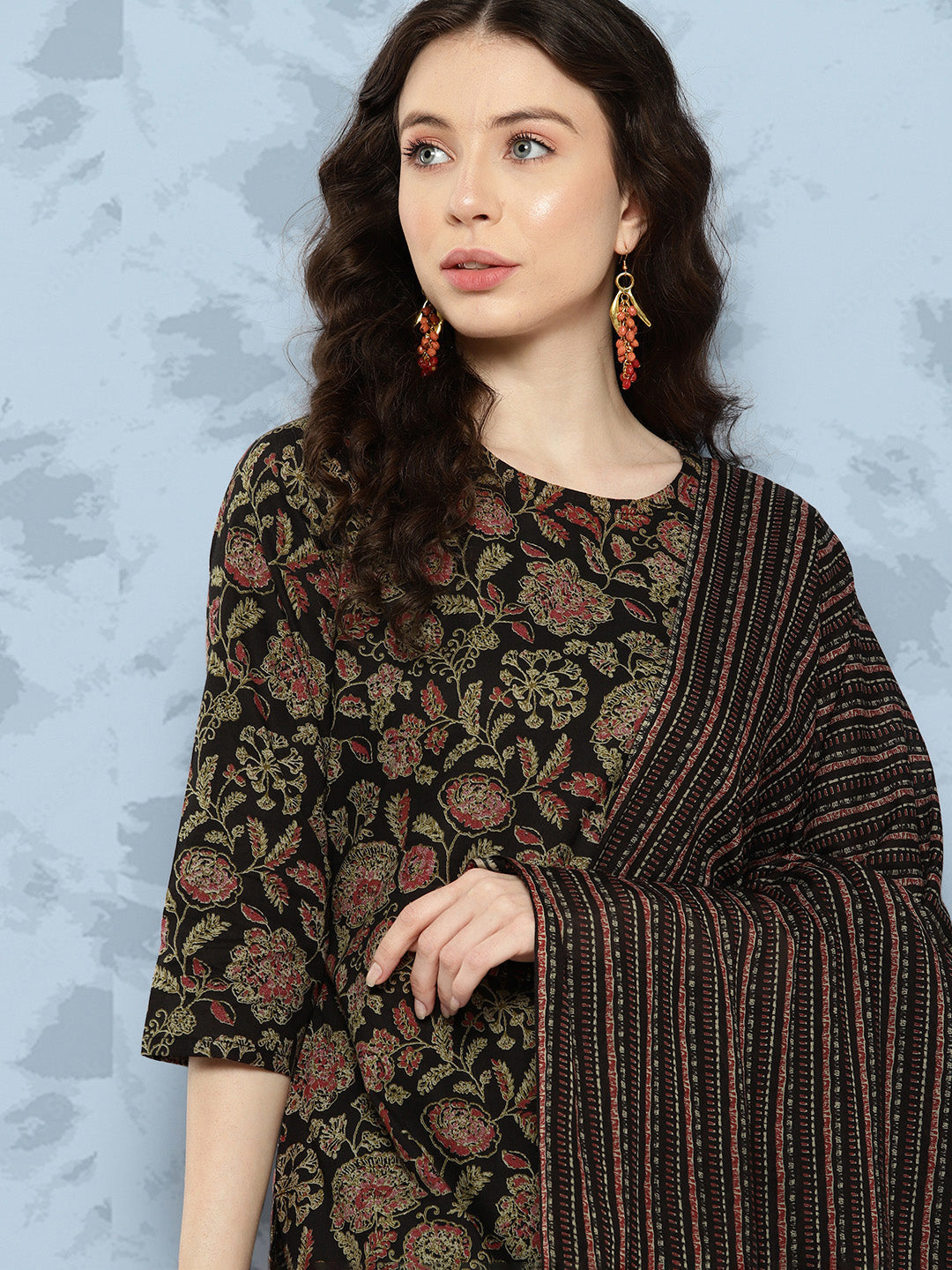 Women's Black Floral Printed Straight Kurta With Trouser And Dupatta