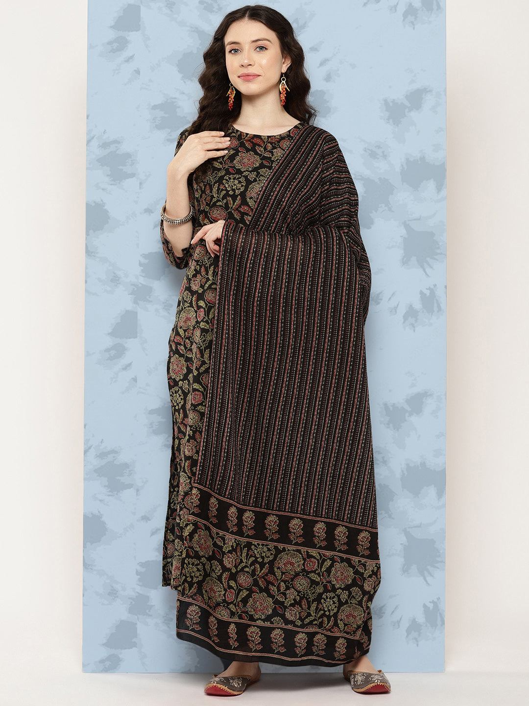 Women's Black Floral Printed Straight Kurta With Trouser And Dupatta