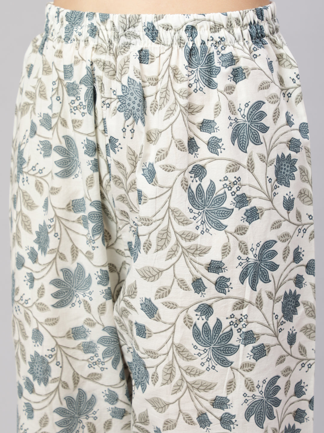 Women's Off-White Floral Printed Flared Kurta With Trouser And Dupatta