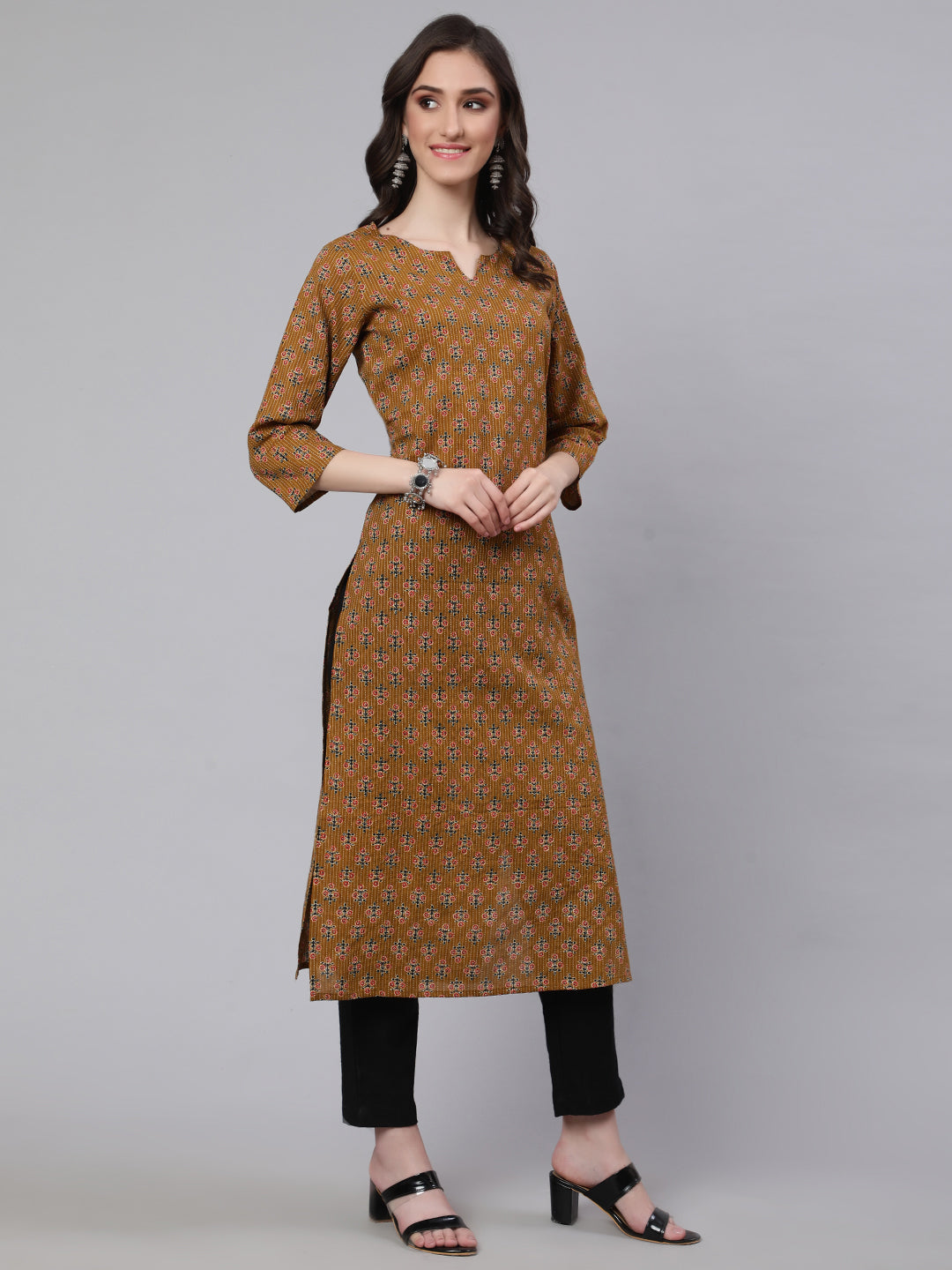 Women's Yellow Printed straight Kurta With three qurter sleeves