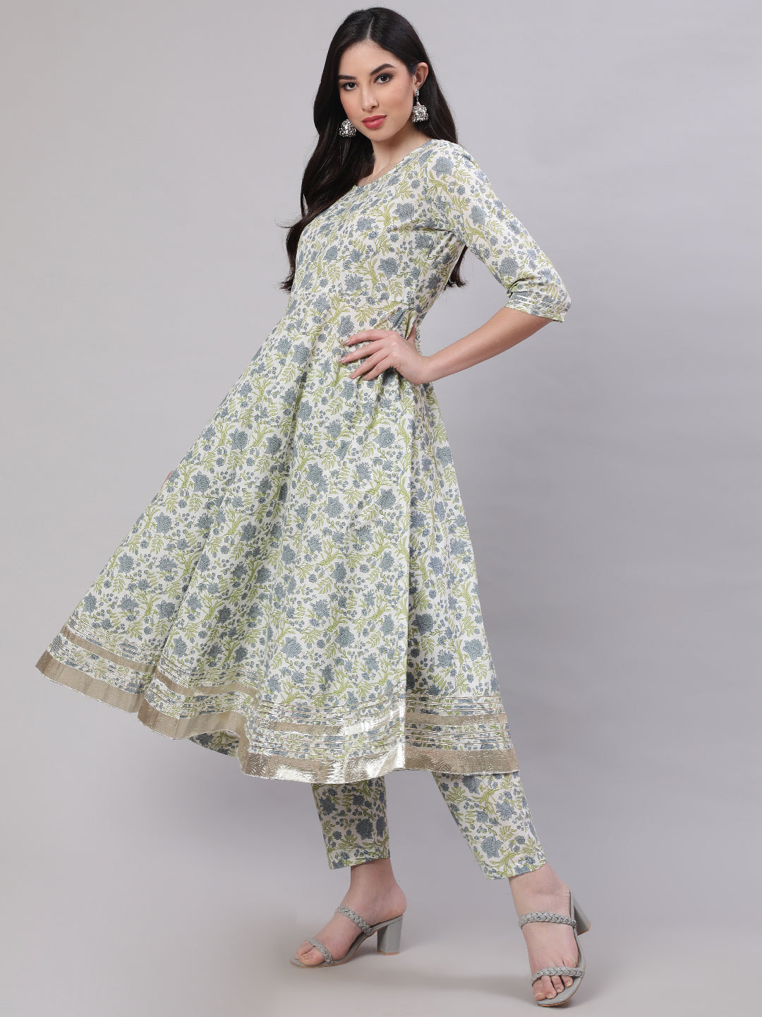 Women's Off-White Floral Printed Flared Kurta With Trouser And Dupatta