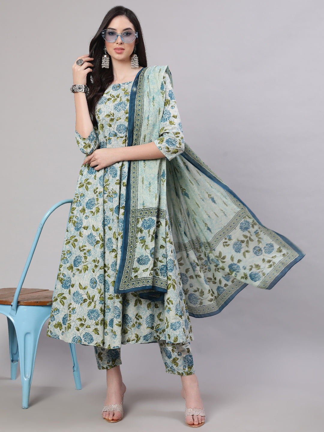 Women's Grey Floral Printed Flared Kurta With Trouser And Dupatta