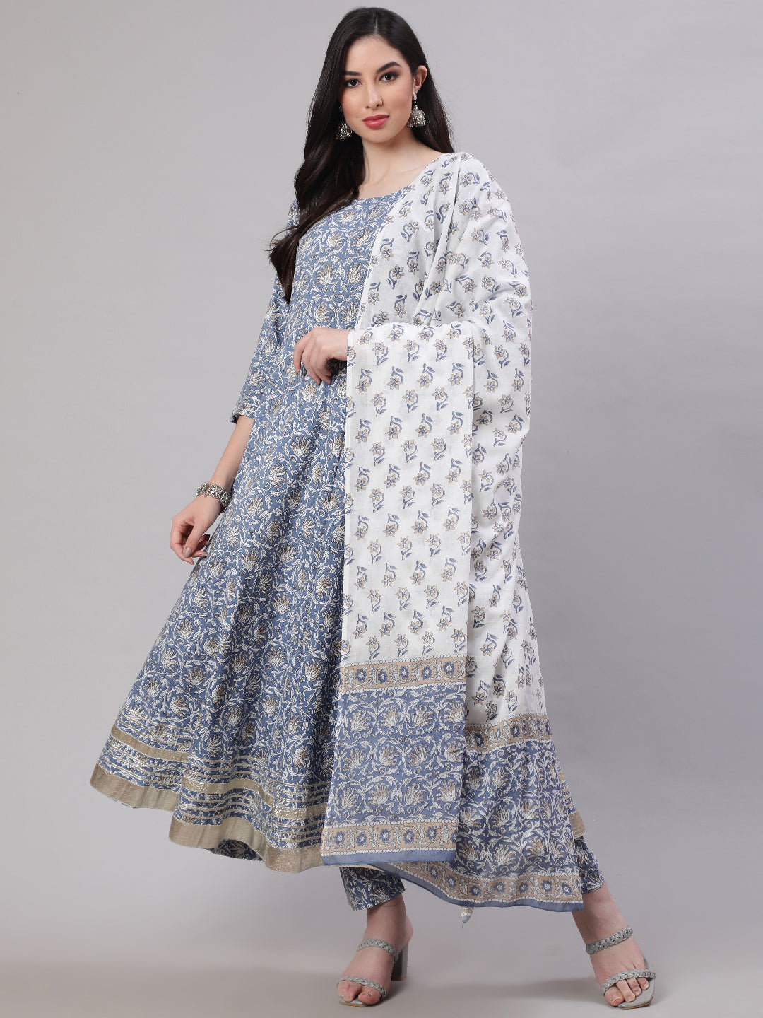 Women's Grey Floral Printed Flared Kurta With Trouser And Dupatta