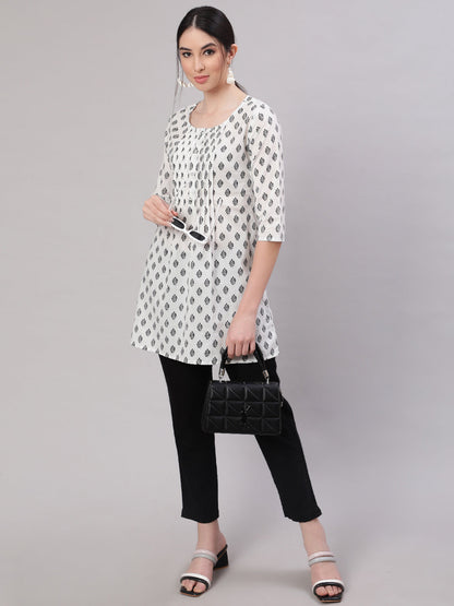 Women's White Printed Straight Tunic With Three Quaretr Sleeves