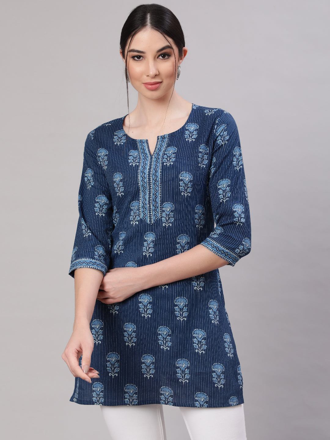 Women's Blue Straight Tunic With Three Quaretr Sleeves
